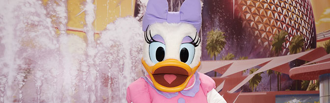 Daisy Duck Epcot meet and greet KennythePirate