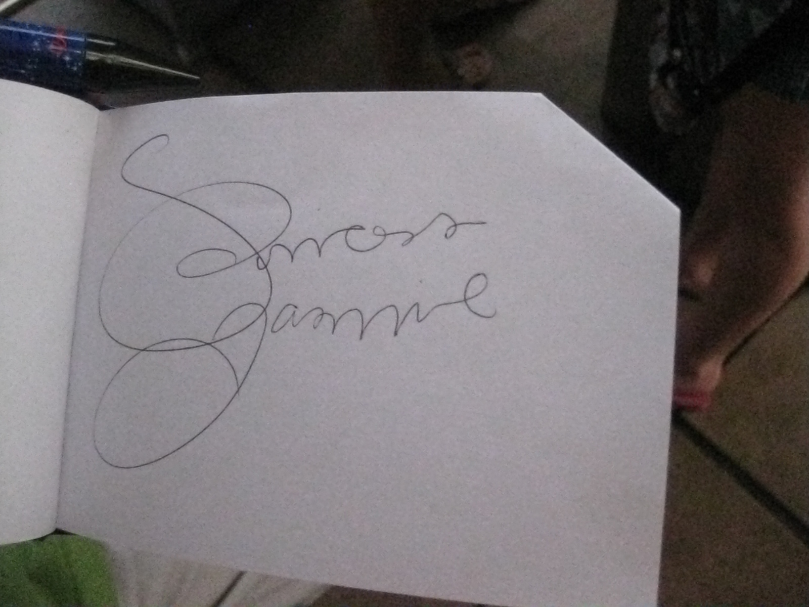 8 Jasmines Autograph