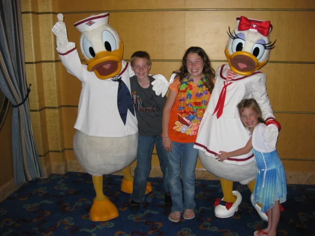 Daisy & Donald 2009 DCL