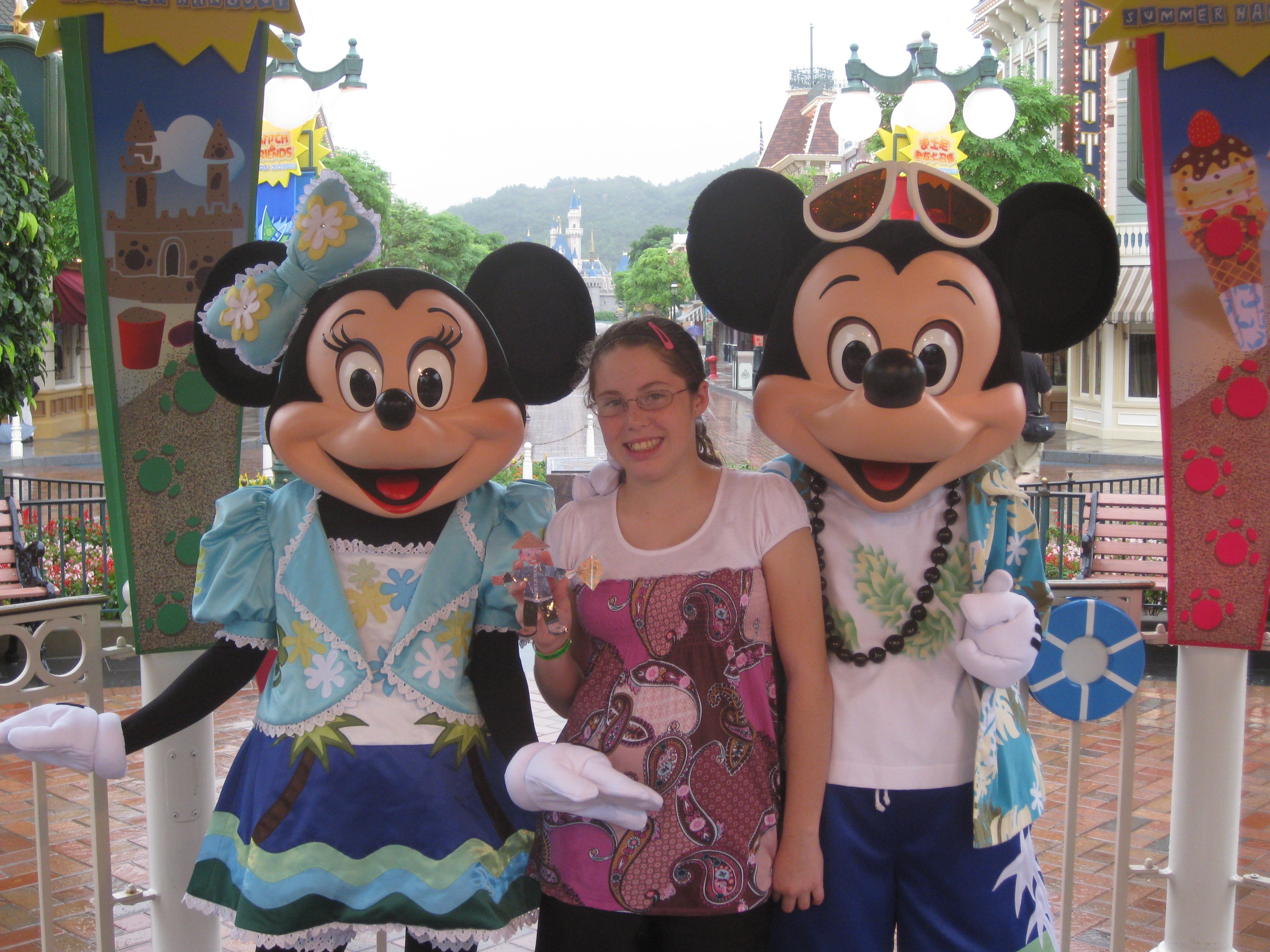 Mickey and Minnie hkdl 2010 (10)