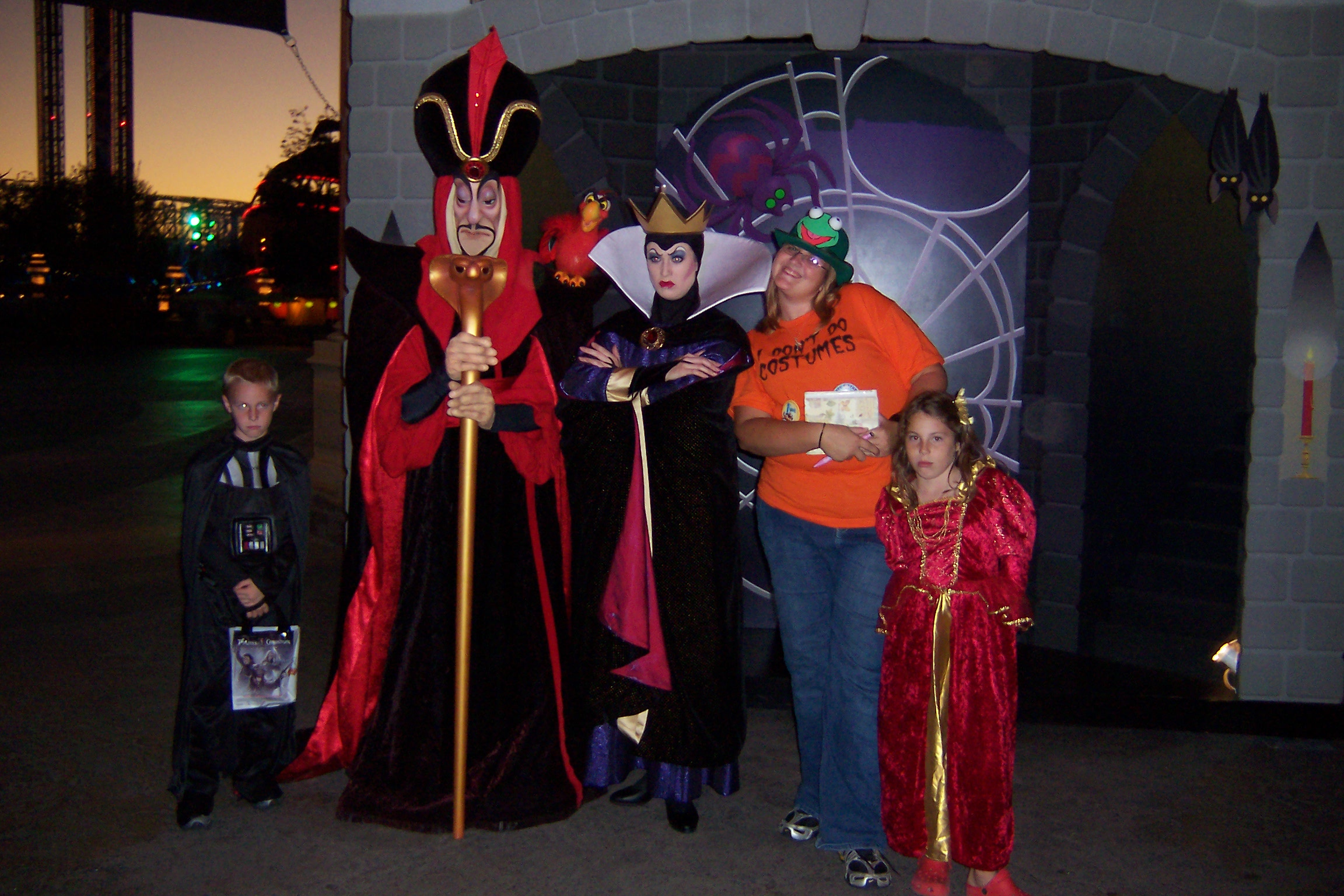 Queen Grimhilde and Jafar at Mickey's Hallowen Party California Adventure 2007
