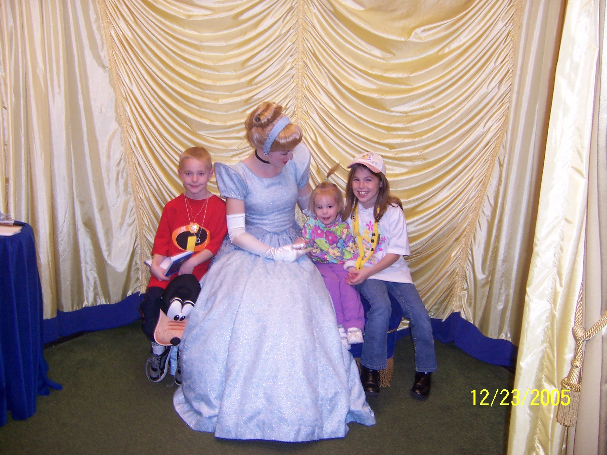 Cinderella at Toontown in Magic Kingdom 2005