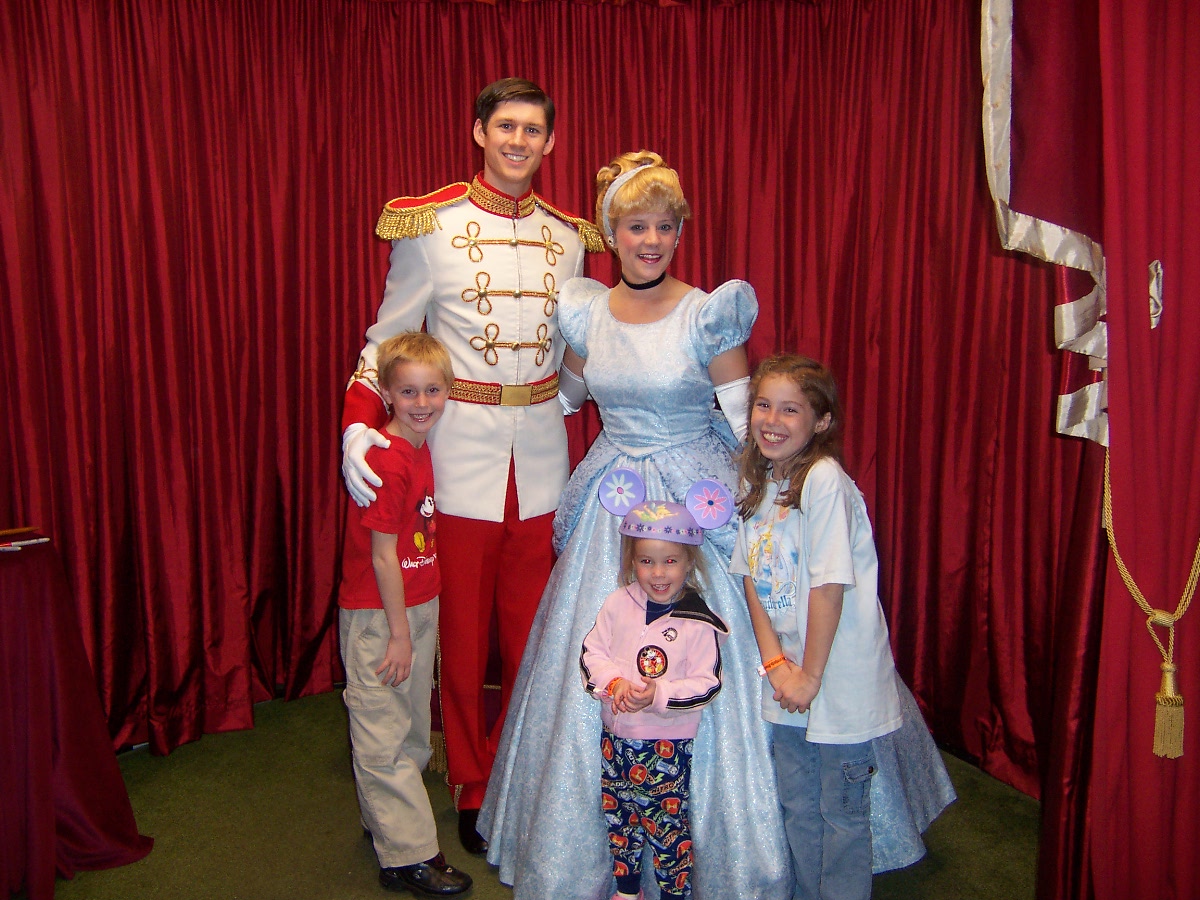 Cinderella and Prince Charming at Toontown in Magic Kingdom 2006