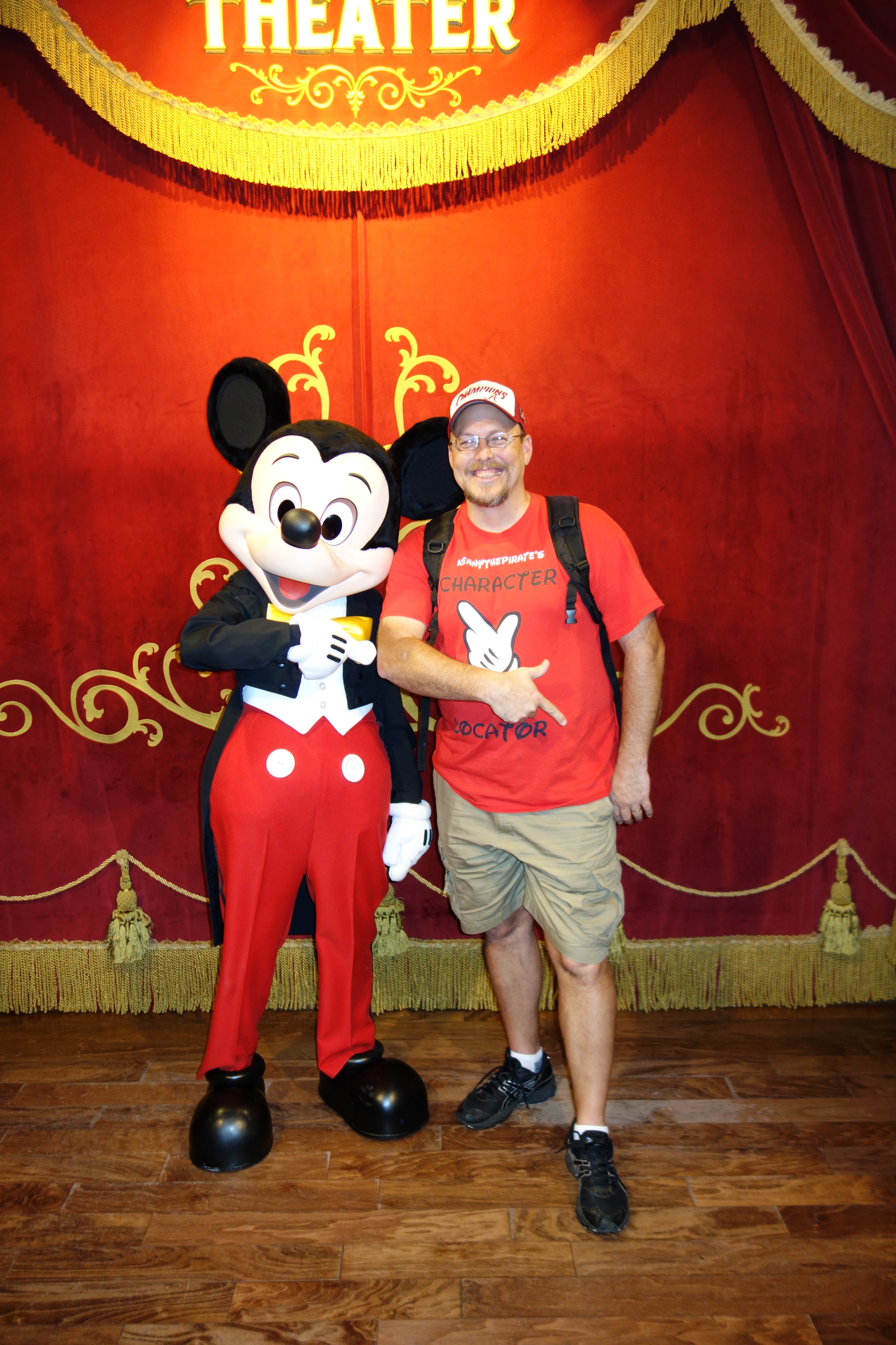 Mickey at Town Square Theater in Magic Kingdom 2013