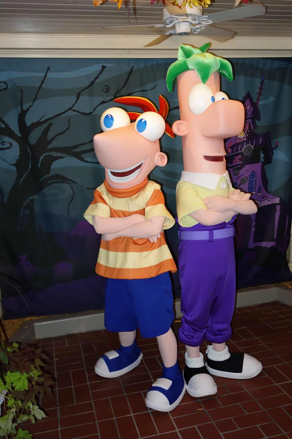 Phineas and Ferb Mickey's Not So Scary Halloween Party 2012