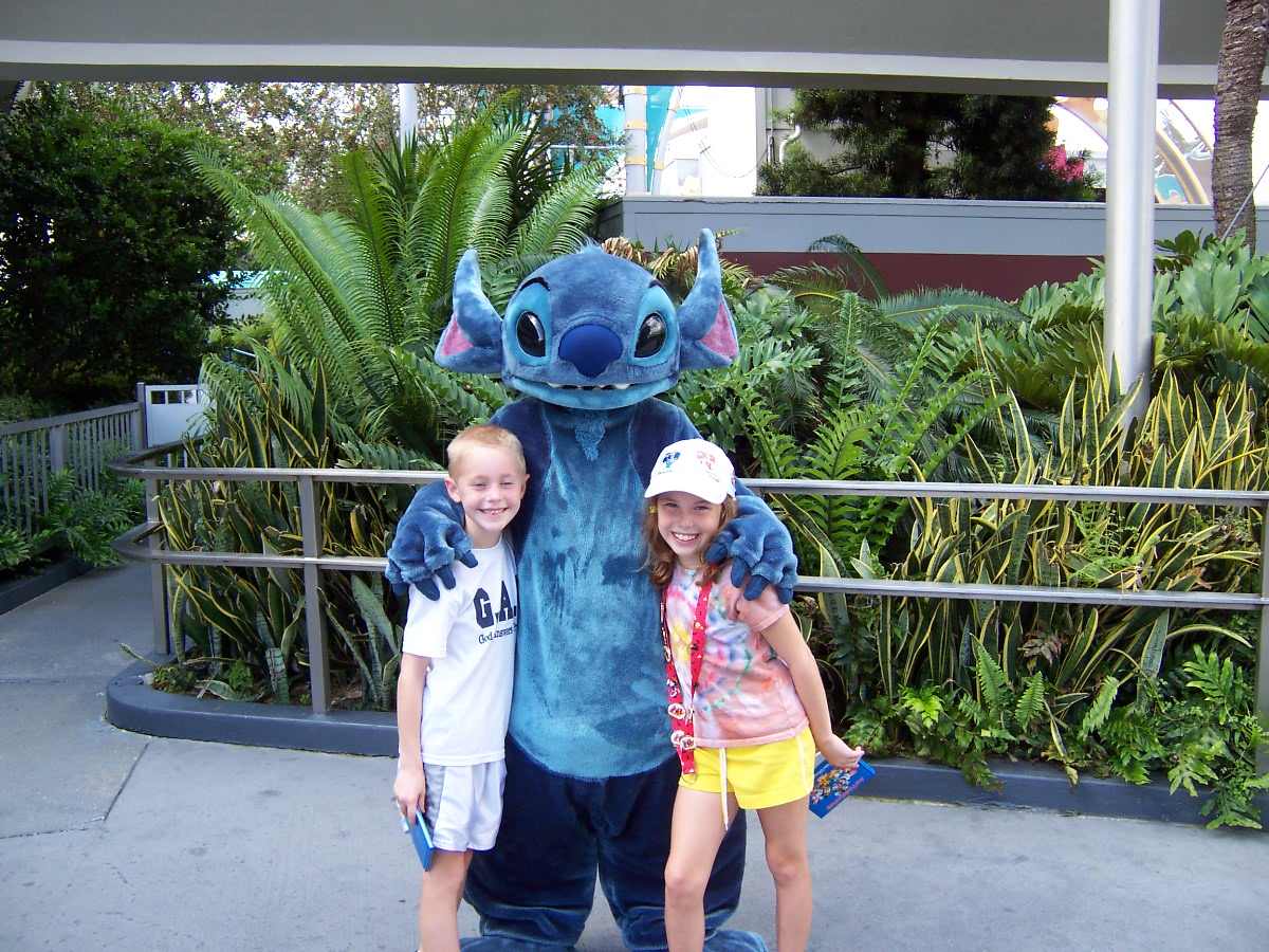 Stitch in Tomorrowland Magic Kingdom 2006