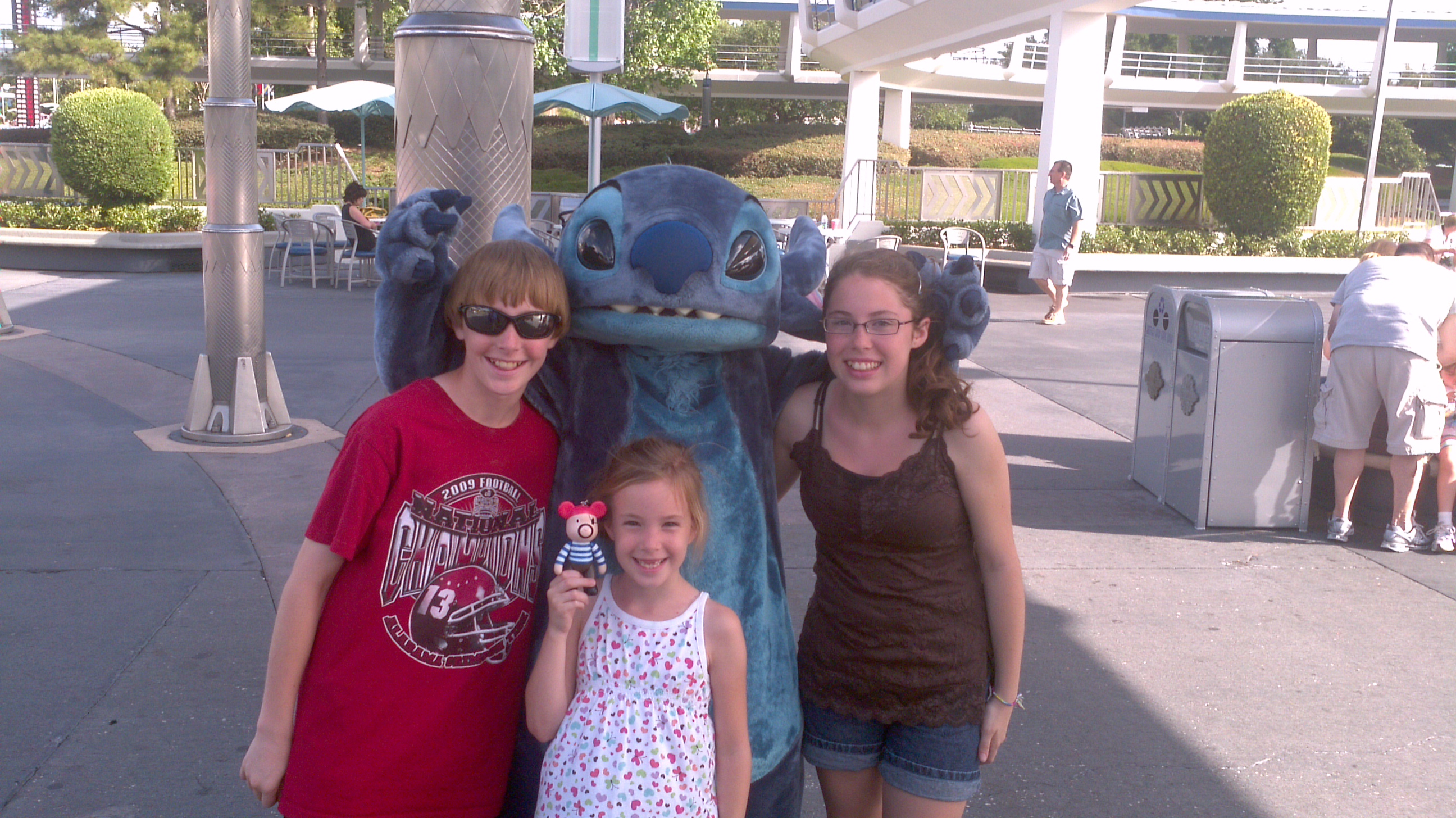 Stitch in Tomorrowland Magic Kingdom 2011