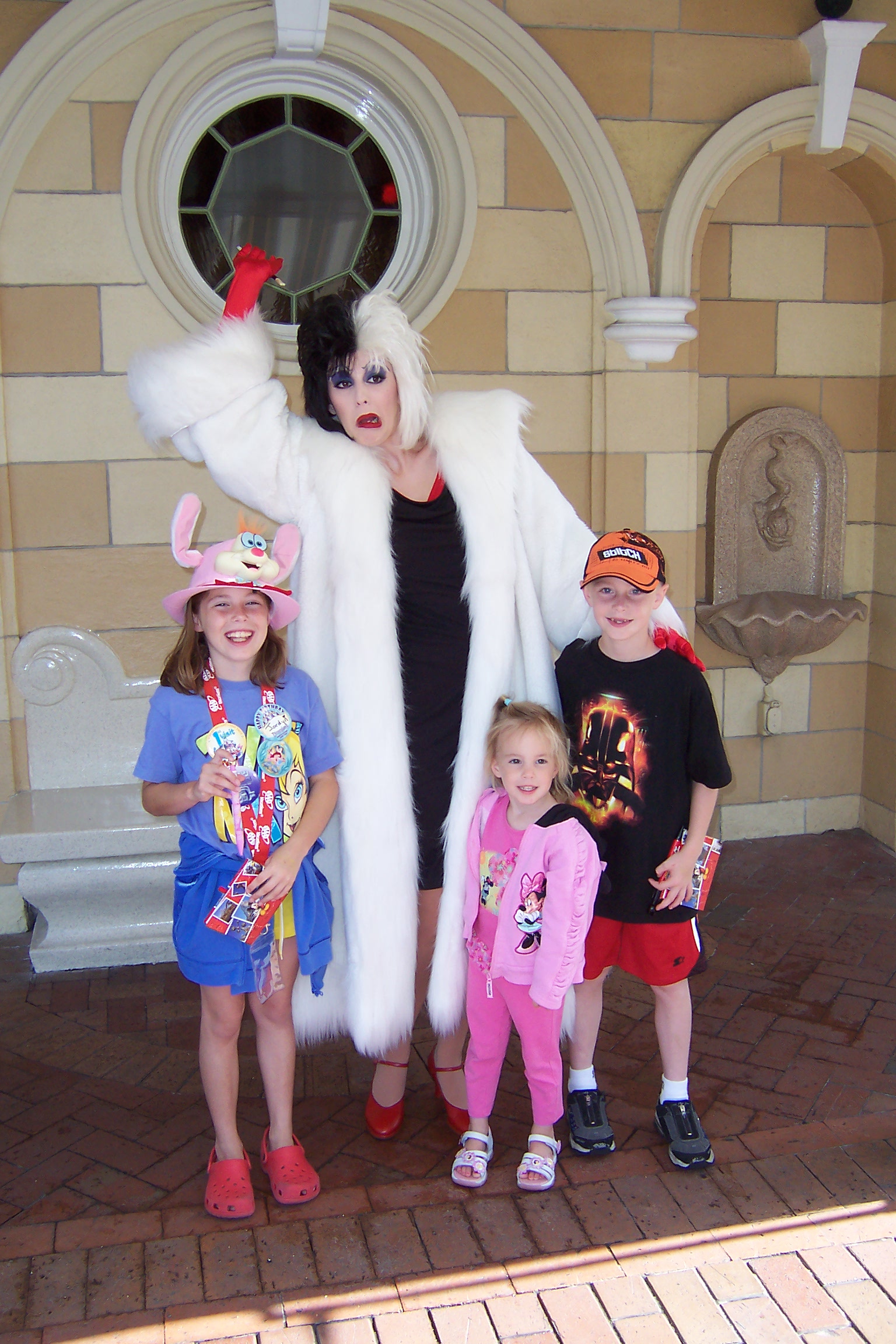 Cruella at Disneyland 2007