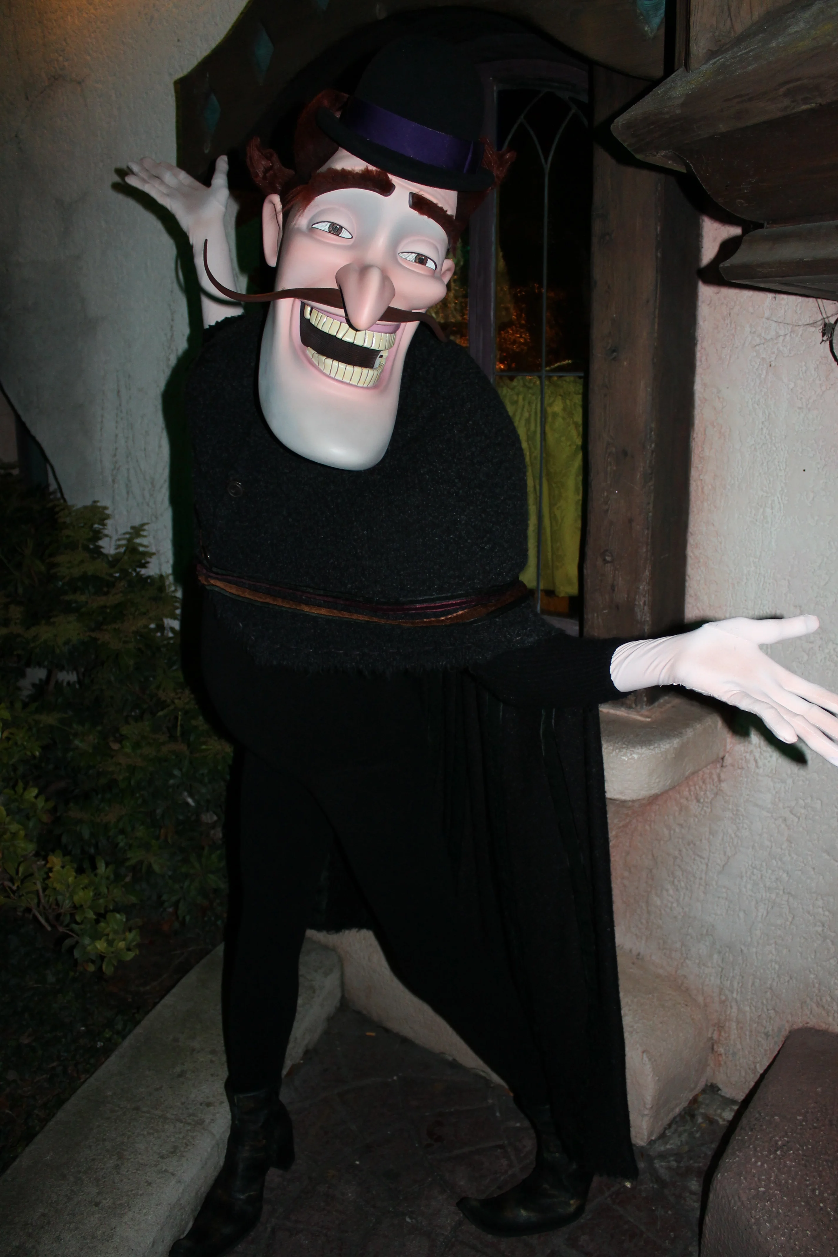 Bowler Hat Guy making an appereance during Halloween Event on the 31ste of October at DLP