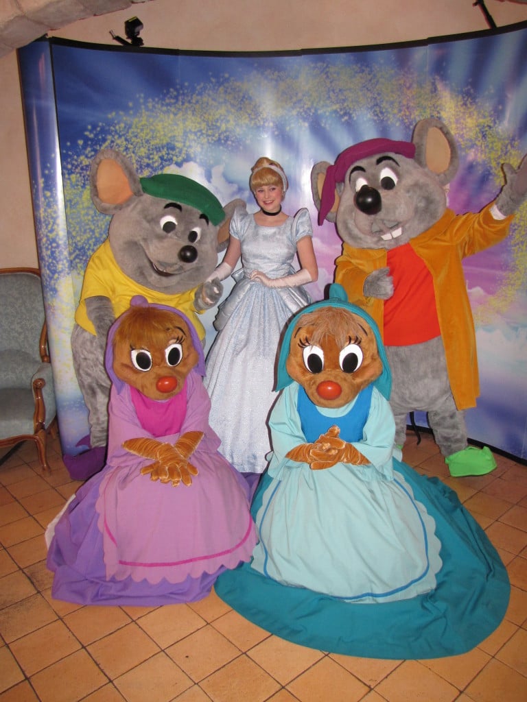 On Valentine Day 2010 a magical moment happened when for only a few Jac, Gus, Perla, Suzy and Cinderella possed for this photo