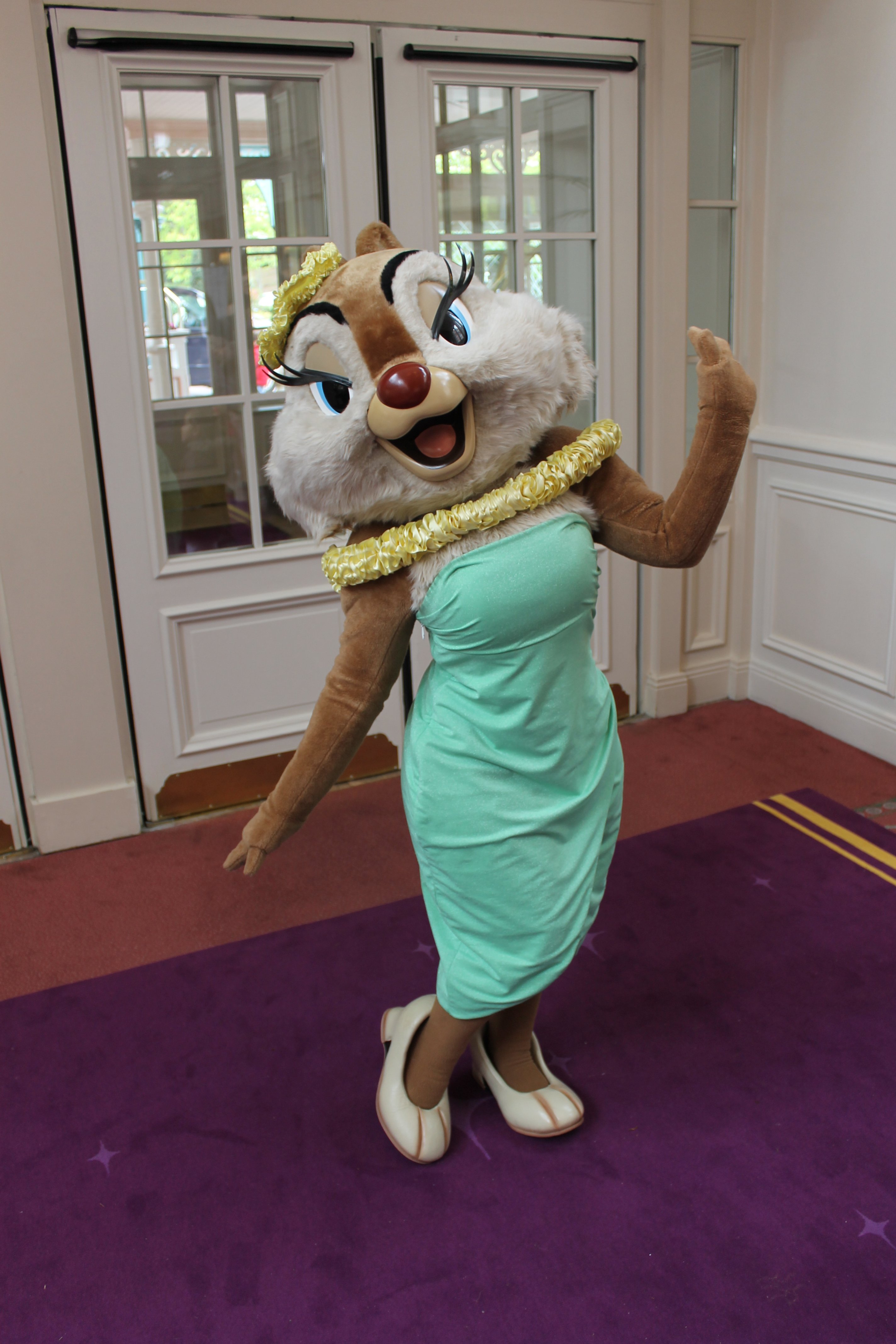 Clarice doing a set at the Disneyland Hotel, she can be found from time to time at the Parks and hotel