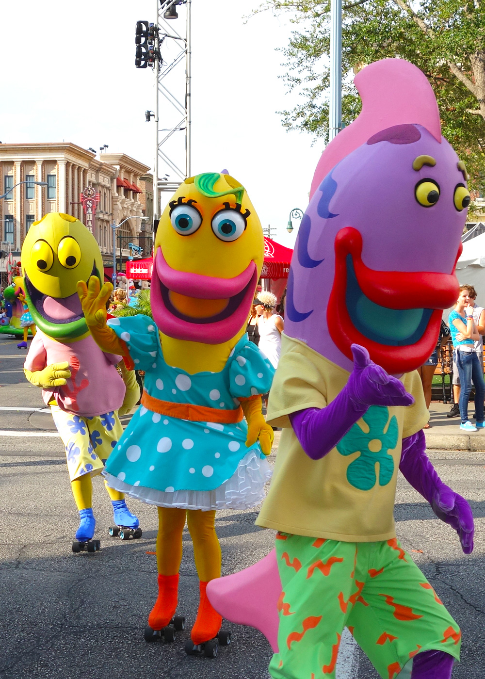 Fish from Spongebob Universal Studios 2012 parade unit