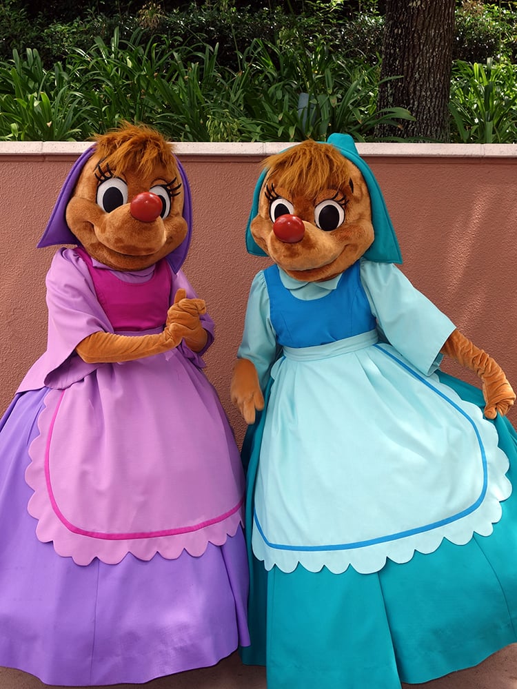Suzy and Perla at Epcot World Showplace (1)