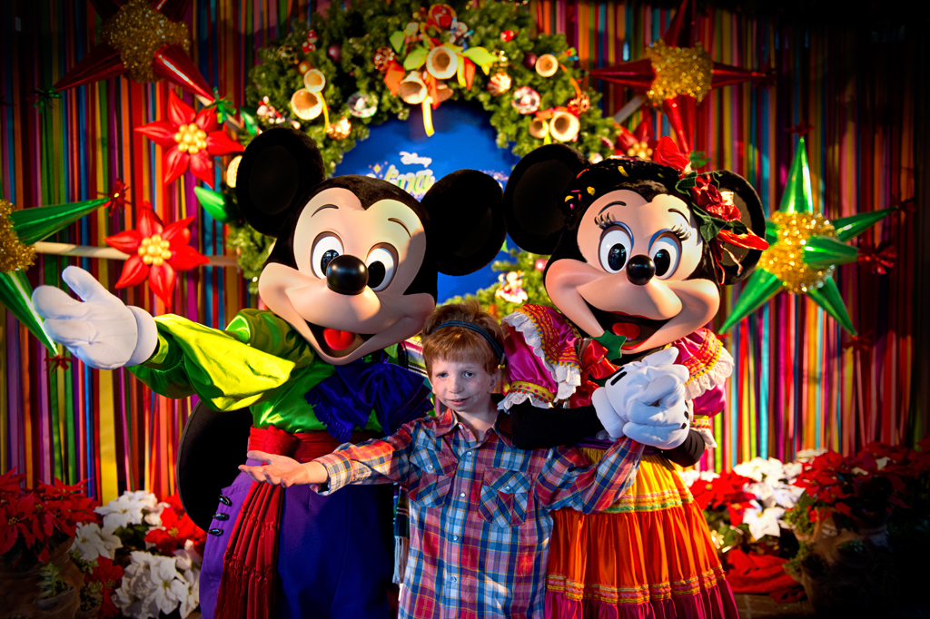 Disneyland Viva Navidad Rich Muller (2)