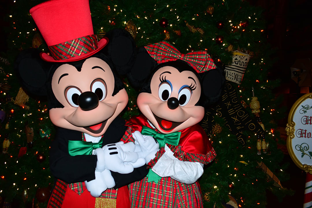 Walt Disney World Animal Kingdom Lodge Jambo House Christmas Characters Mickey and Minnie