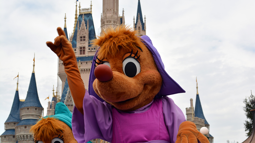 Walt Disney World, Magic Kingdom, Celebrate a Dream Come True Parade, Suzy and Perla