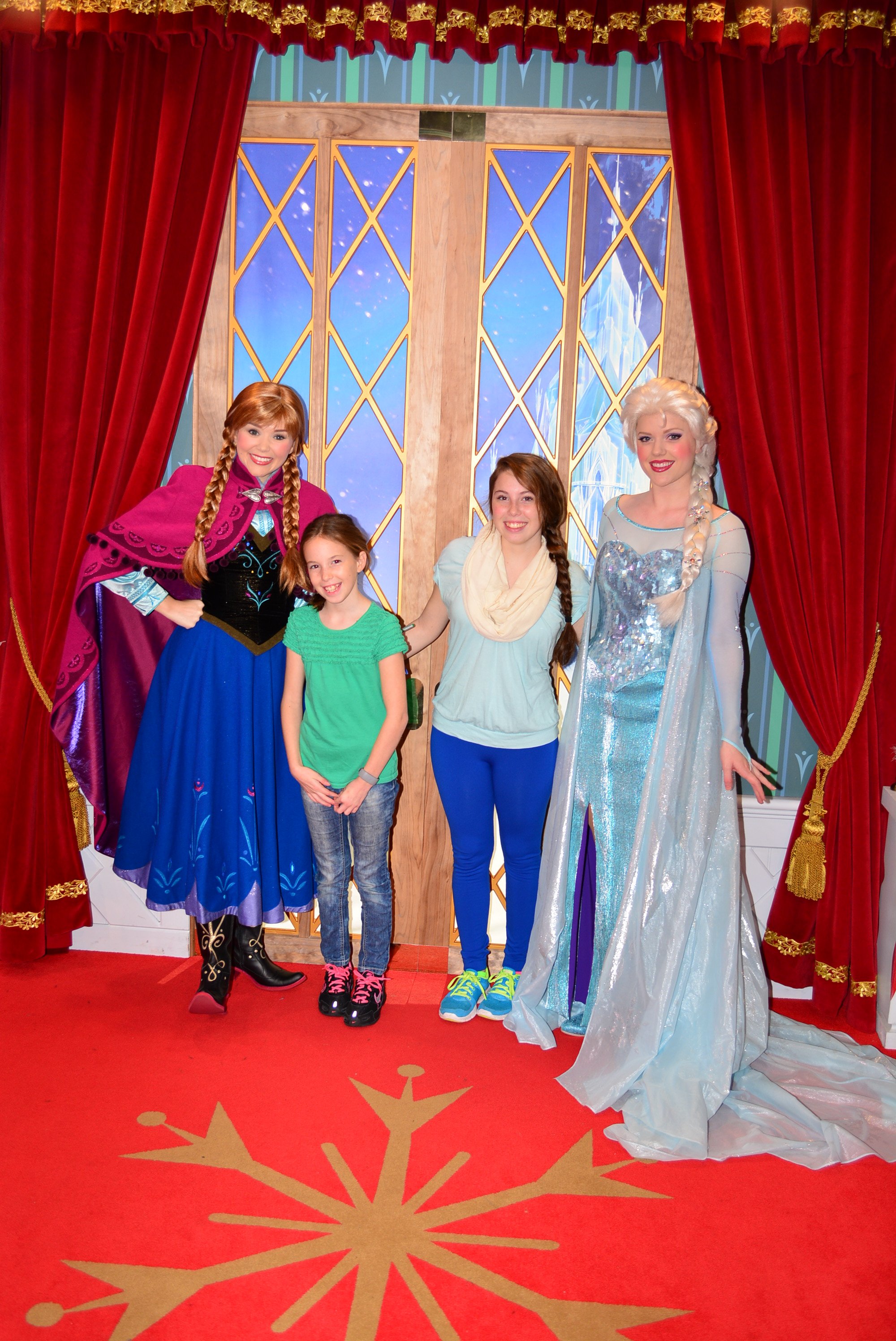 Walt Disney World, Epcot, Norway, Anna and Elsa meet and greet