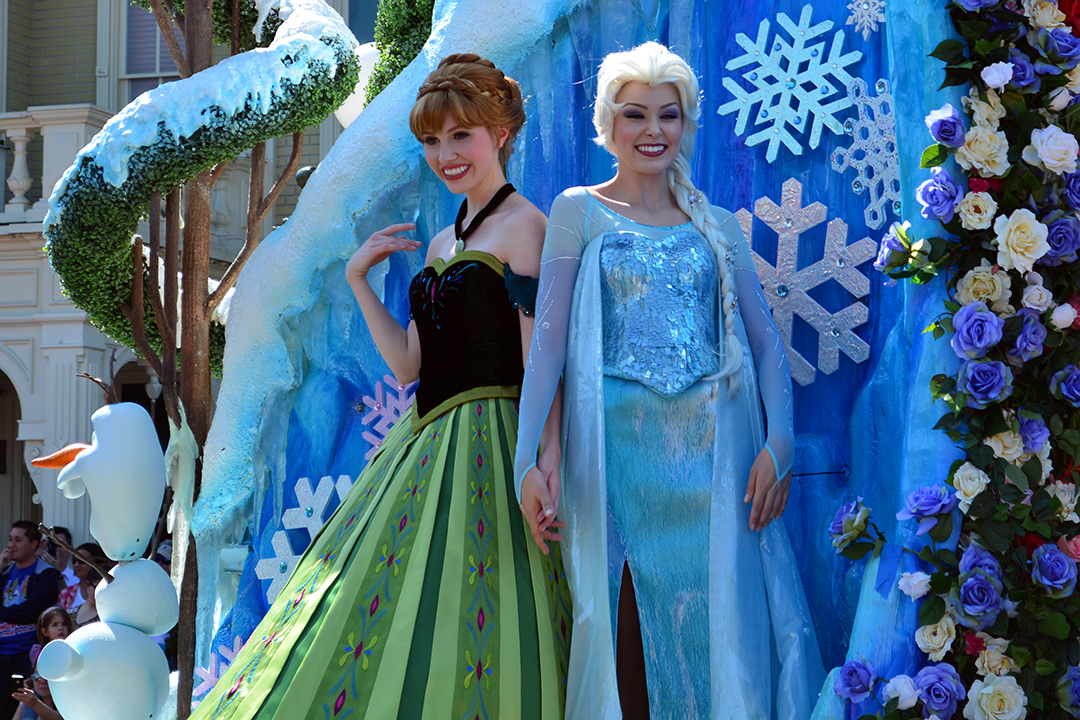 Walt Disney World, Magic Kingdom, Festival of Fantasy Parade, Anna and Elsa