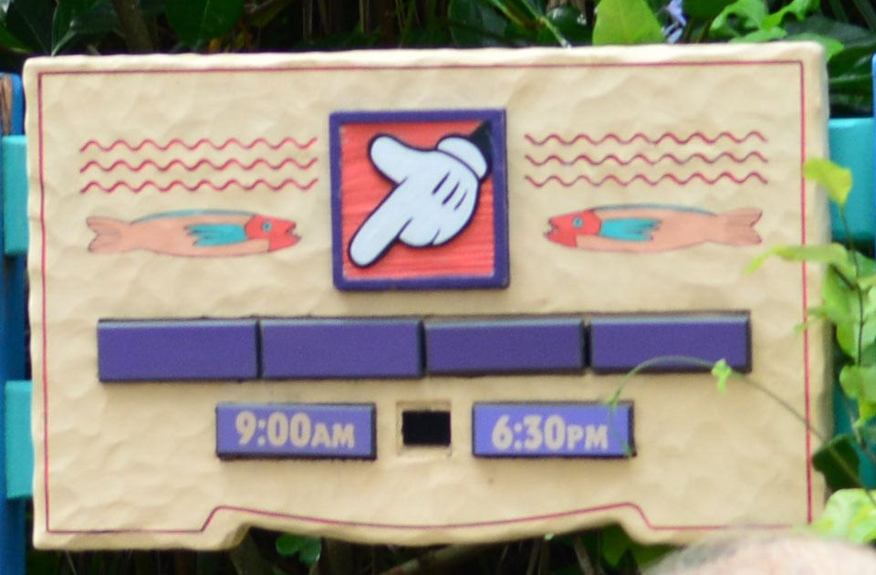 Sign at the Daisy and Donald meet in Animal Kingdom