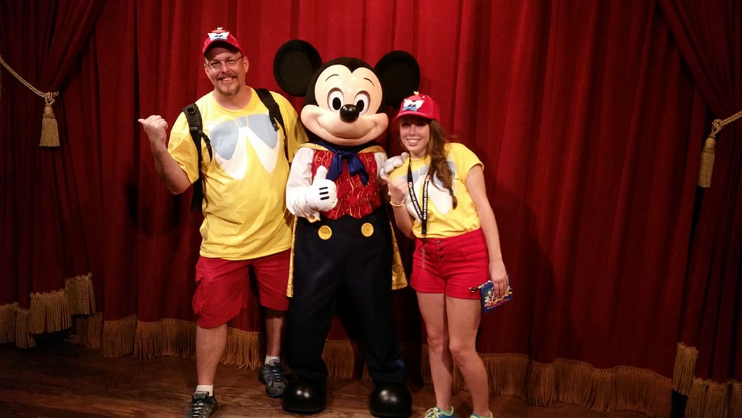 Meet Mickey Mouse Magic Kingdom, Hitchhiking Ghosts