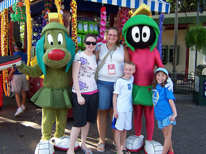 Marvin Martian and K-9 Six Flags Texas 2007