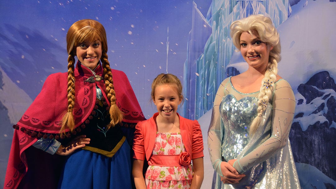 My Royal Coronation Breakfast with Anna and Elsa from Frozen (50)