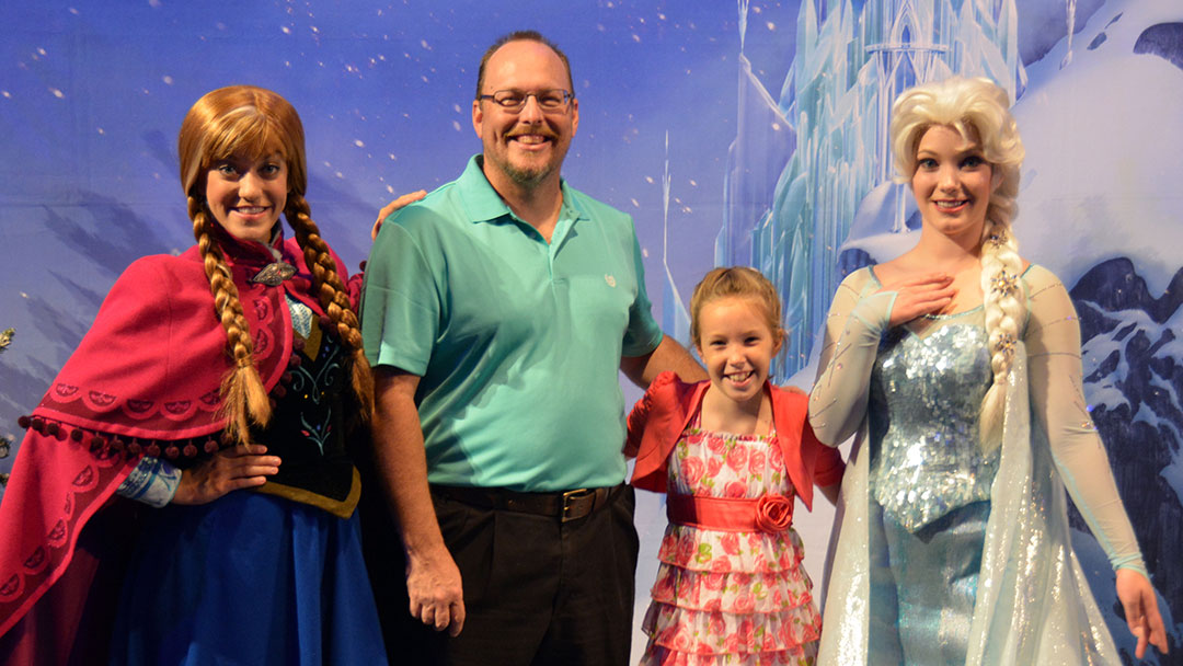 My Royal Coronation Breakfast with Anna and Elsa from Frozen (51)