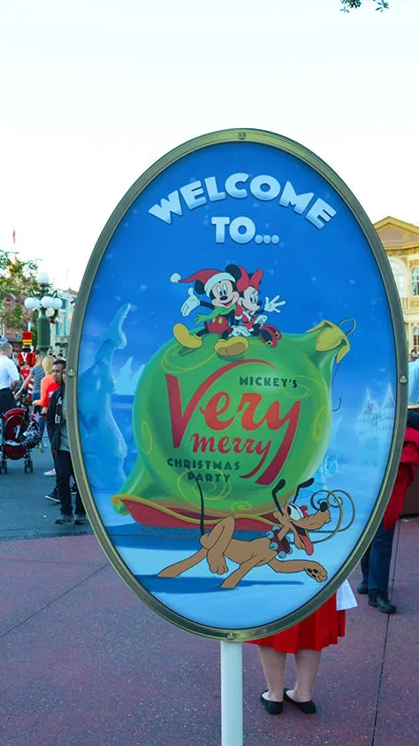 Mickey's Very Merry Christmas Party at Walt Disney World Magic Kingdom November 2014 (3)