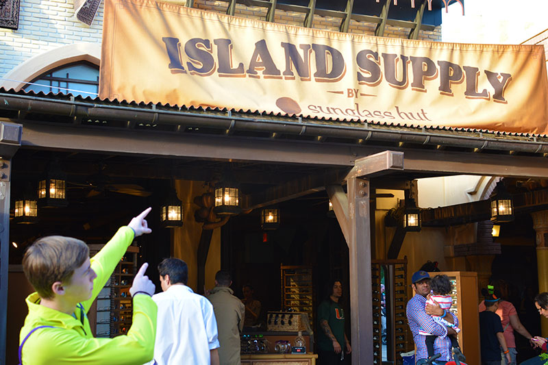 Island Supply Adventureland Sunglass Hut Magic Kingdom Disney World (1)