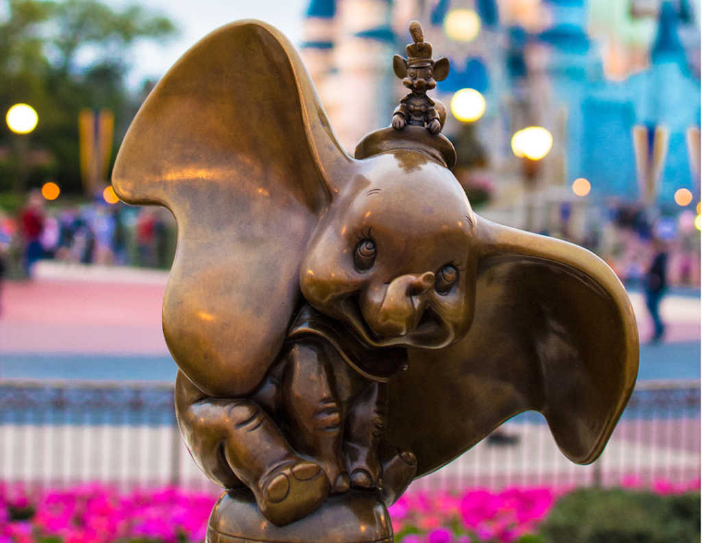 Dumbo in Castle Hub at Magic Kingdom in Walt Disney World 2 l kennythepirate.com