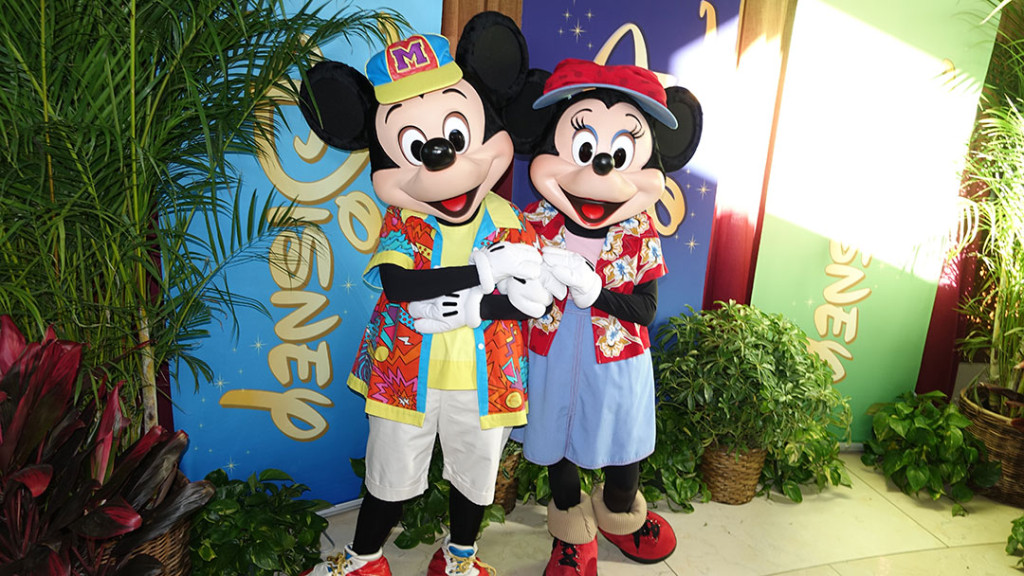 DVC 25th Anniversary Party at Magic Kingdom in Disney World Mickey & Minnie #dvc25