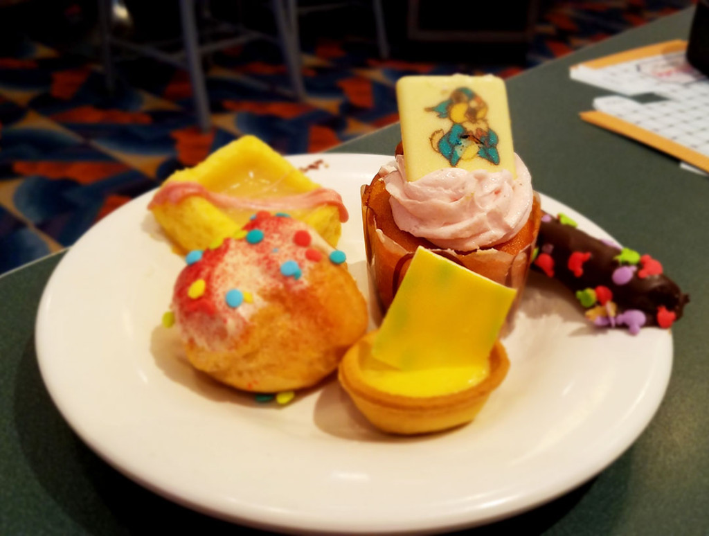 Minnie's Springtime Dine at Hollywood and Vine in Hollywood Studios (21)