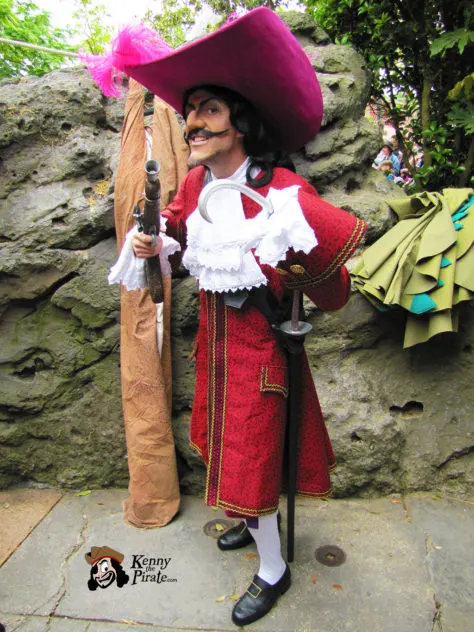 Human Captain Hook at Disneyland Paris