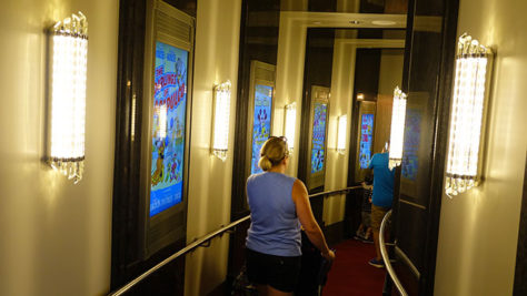 Mickey Mouse and Minnie Mouse in Red Carpet Dreams at Hollywood Studios in Walt Disney World (19)
