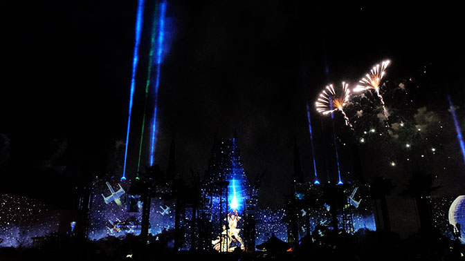 Star Wars A Galactic Spectacular Fireworks Dessert Party at Hollywood Studios in Walt Disney World (85)