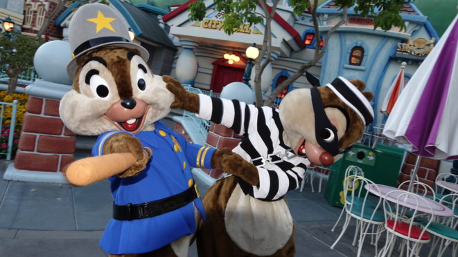 Chip n Dale Cop and Robber Disneyland Halloween 2015 (3)