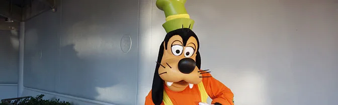 Goofy Epcot meet and greet KennythePirate