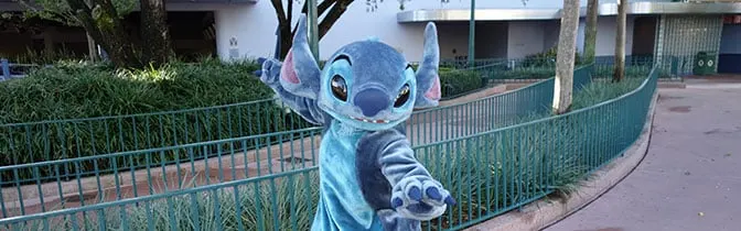 Stitch Magic Kingdom meet and greet KennythePirate
