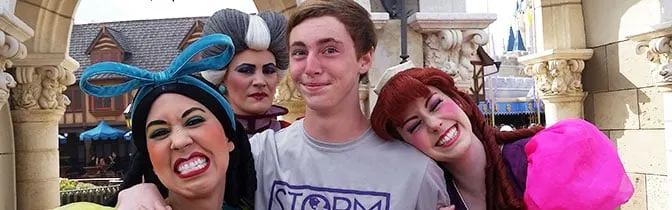 Tremaine Sisters Magic Kingdom meet and greet KennythePirate