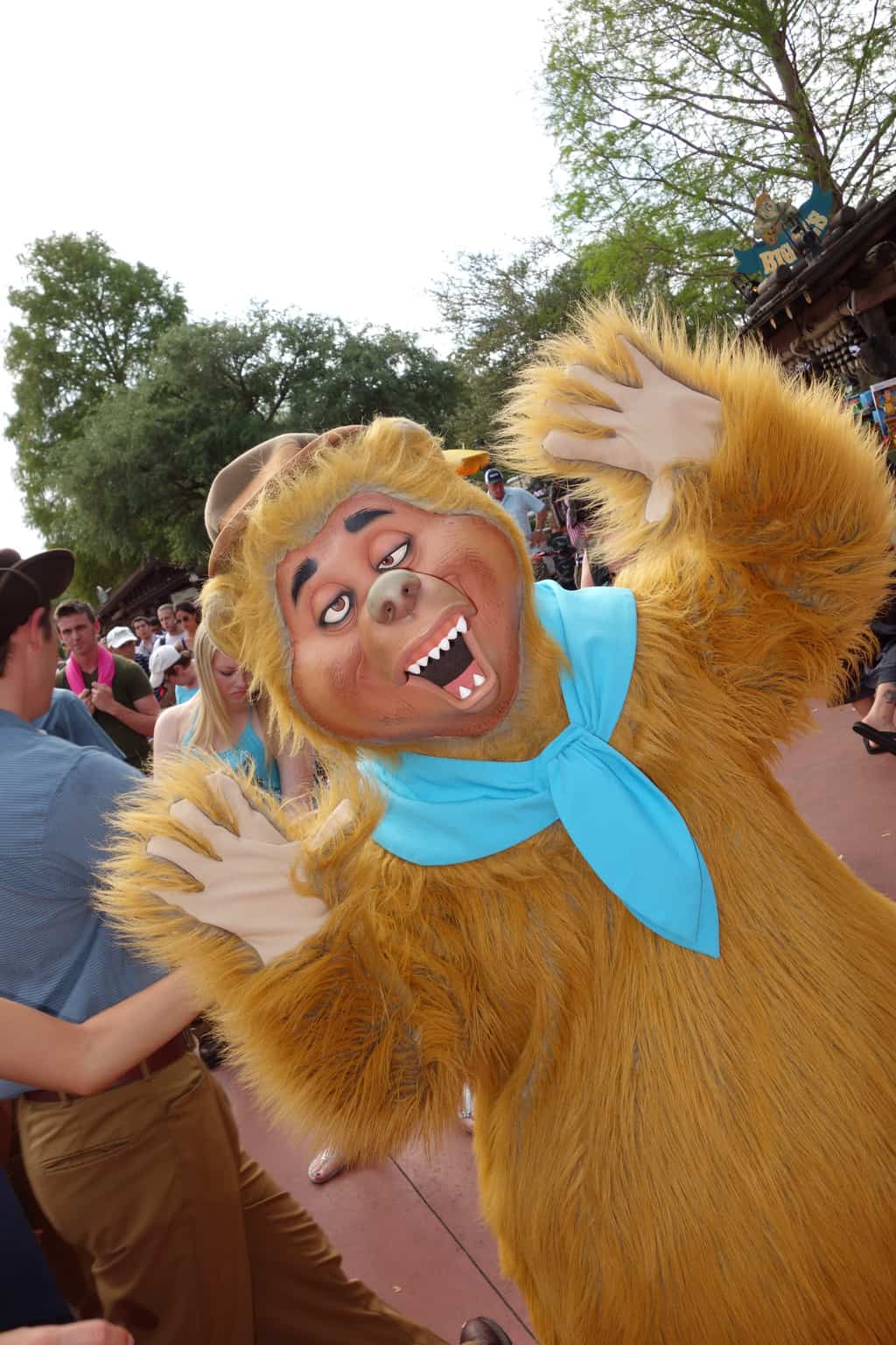 Wendell from the Country Bears at the Frontierland Hoedown Disney World Character meet and greet