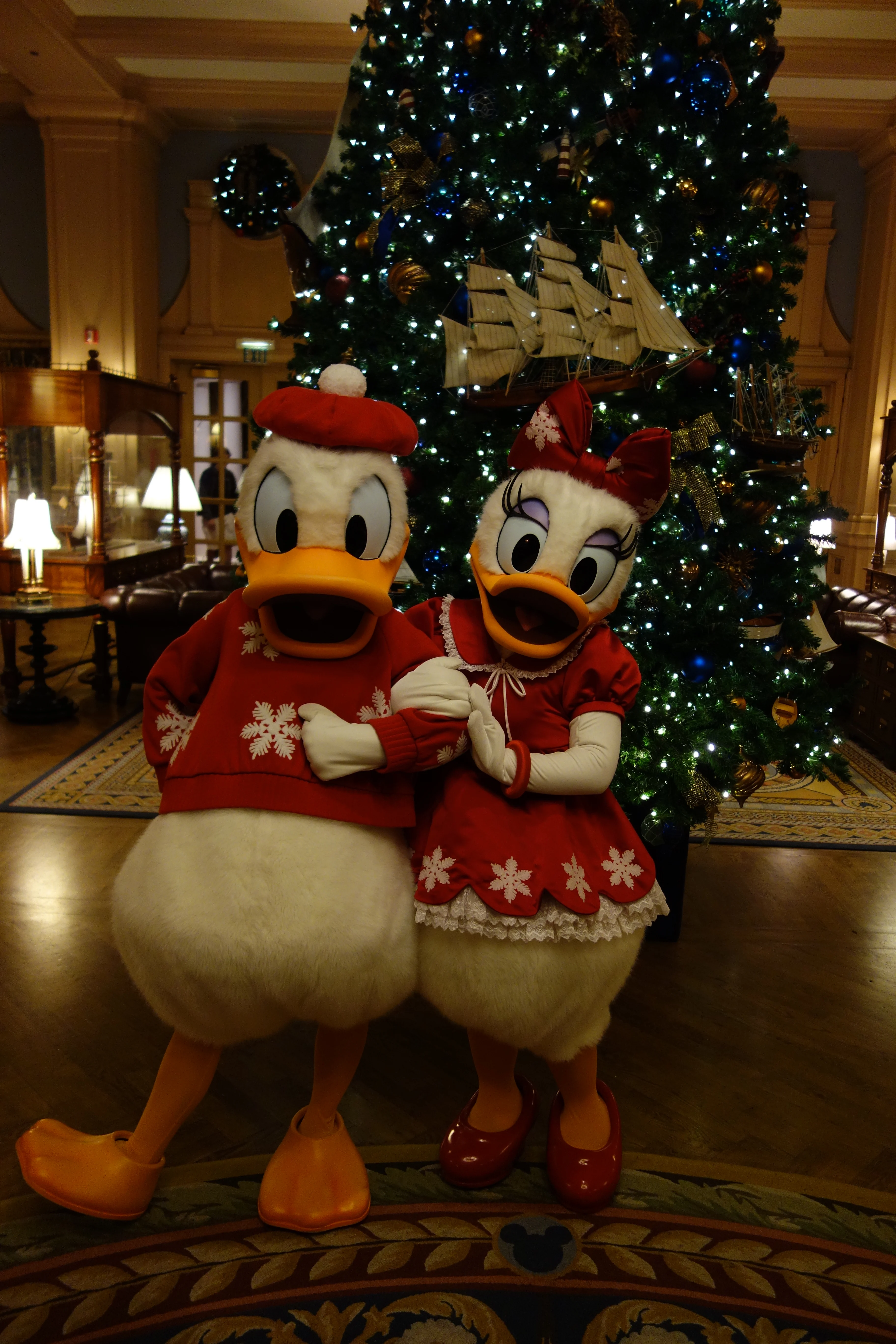 Daisy and Donald Dec 2012 xmas yacht (2)