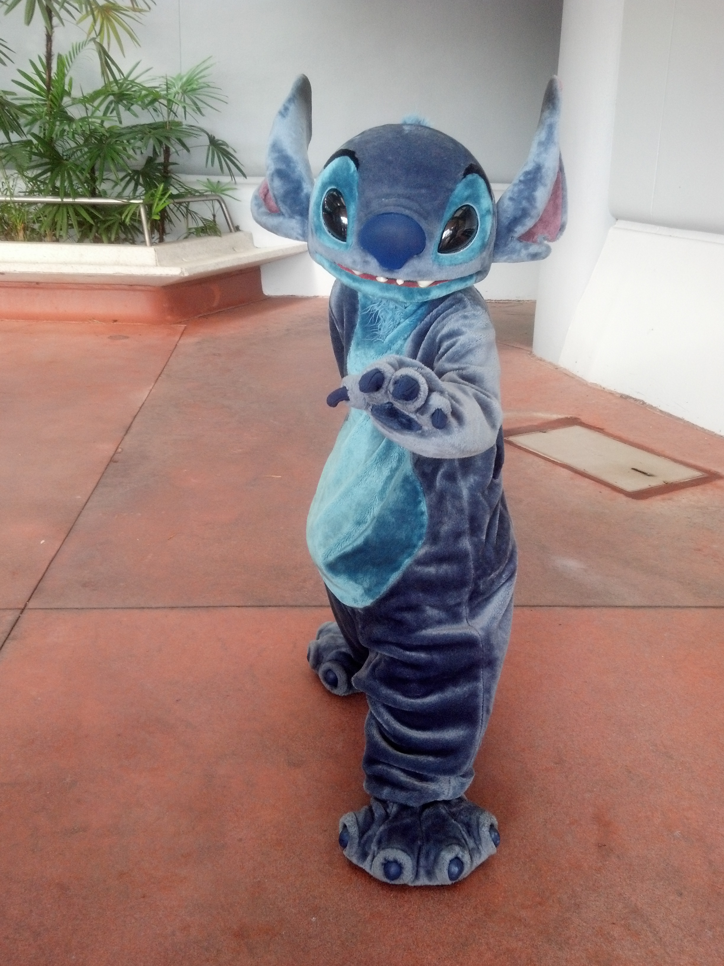 beast kingdom stitch statue