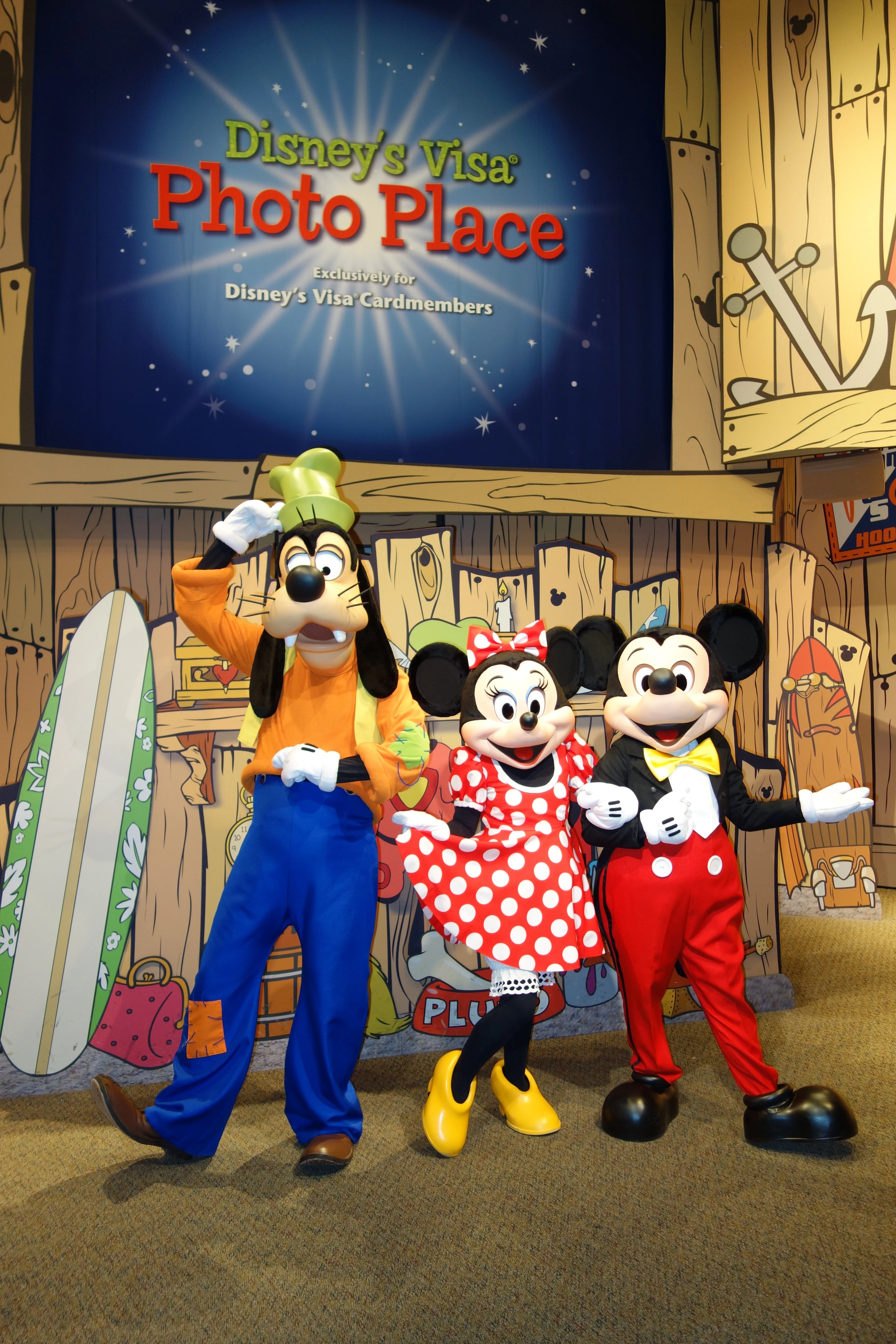 Epcot Visa Character Meet Mickey Minnie Goofy (5)