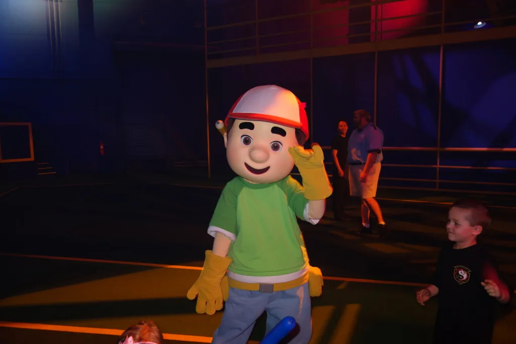 Disney Jr Dance Party Hollywood Studios Handy Manny