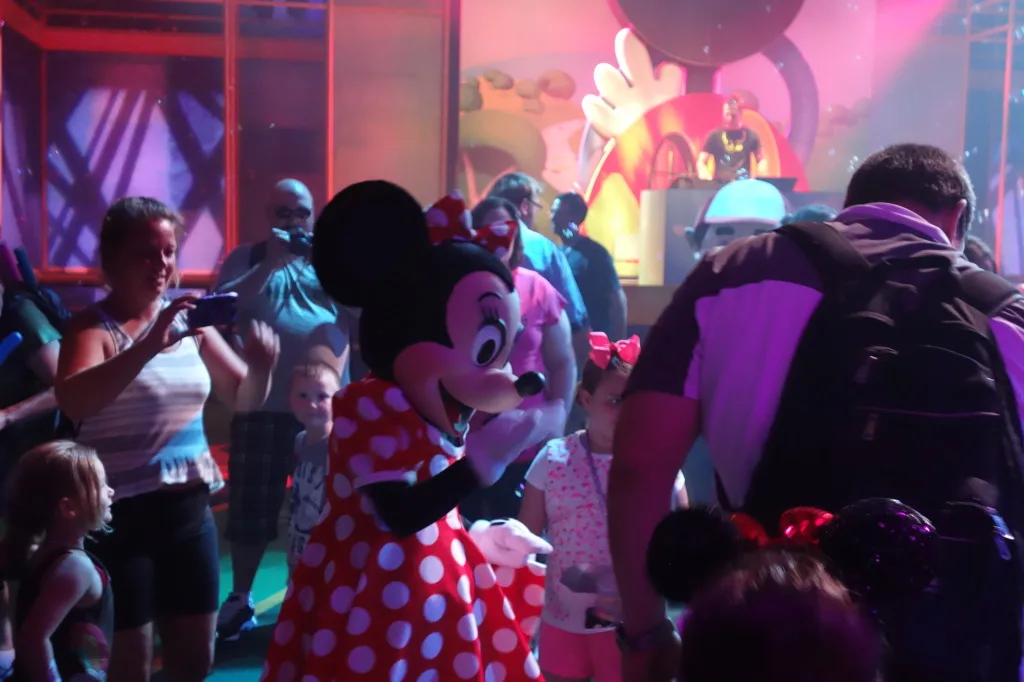 Minnie Mouse Disney Jr Dance Party Hollywood Studios
