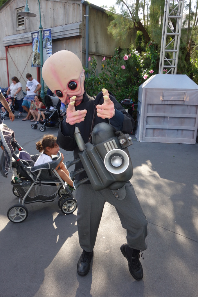 Who are the Cantina Band members?