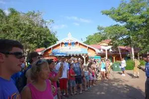 Animal Kingdom rope drop
