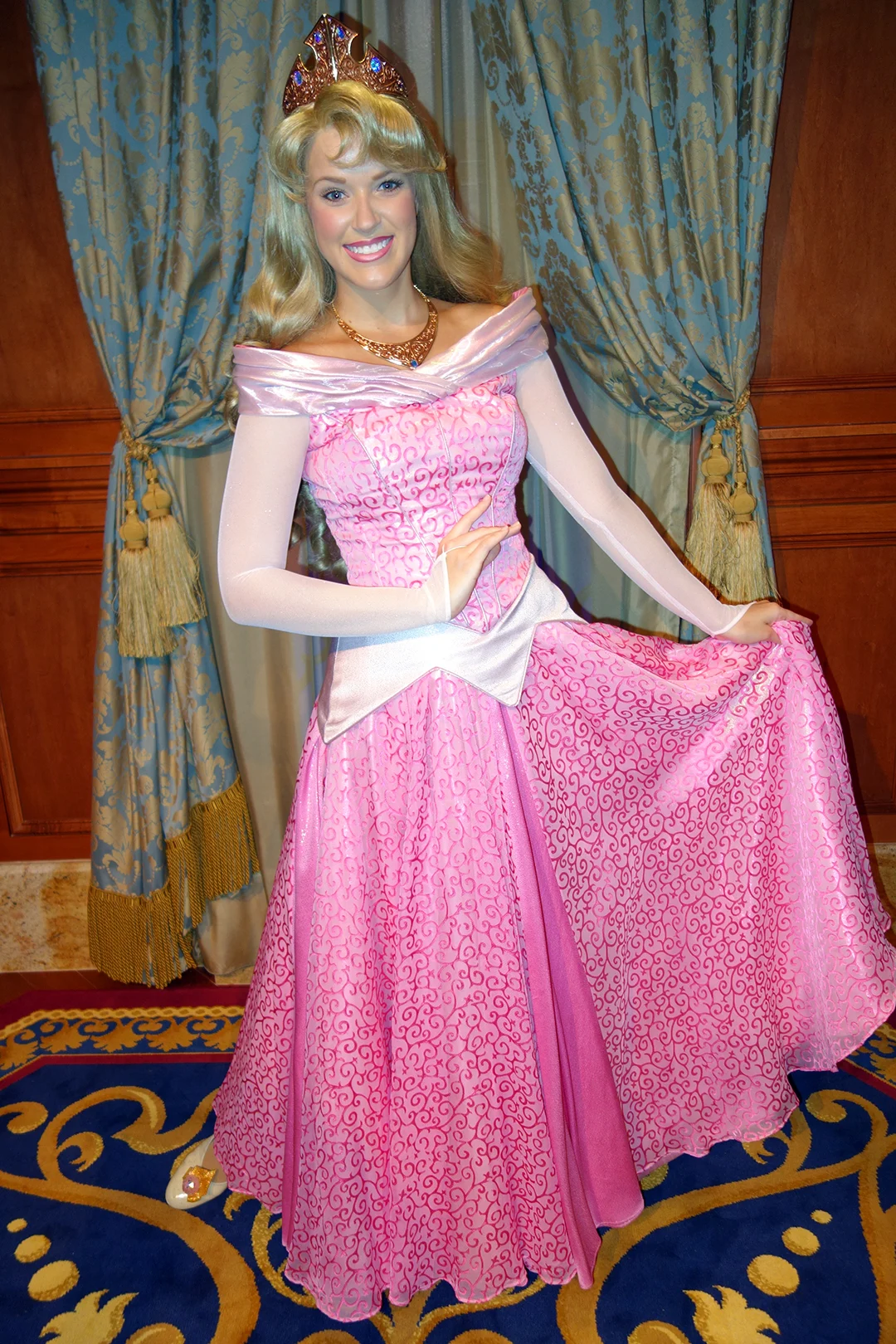Aurora's somewhat recent dress looks great in the new setting.