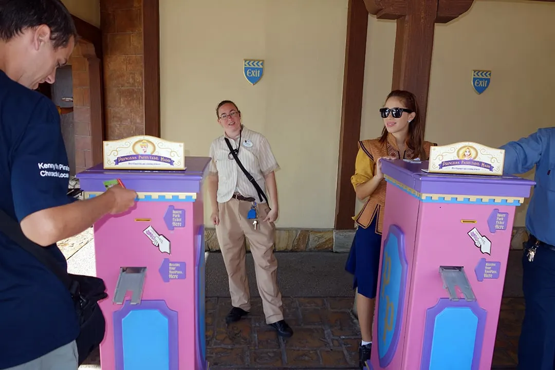 Okay, this part is BACKWARDS from the front of the attraction for some reason. CINDERELLA Faspass is the LEFT machine. Rapunzel is the RIGHT machine. It could change after Disney reads this, so be sure to check. There is NO Fastpass return time posted! You'll need to ask the Cast Member or do like I did and ask the man in front of you who was sent to retrieve FP while the family waited in one of the lines :)