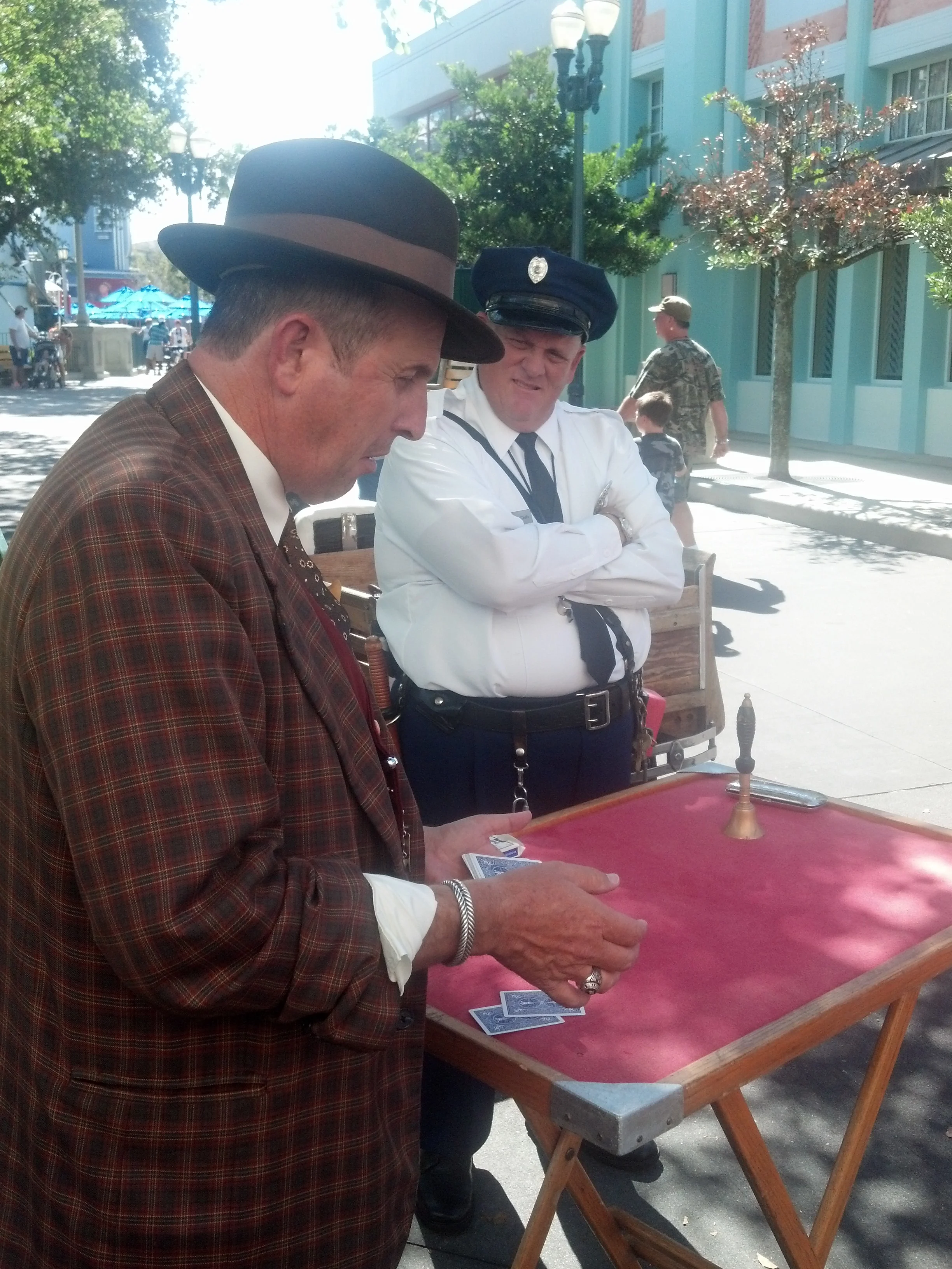 Jack Diamond and Officer William Club Citizens of Hollywood